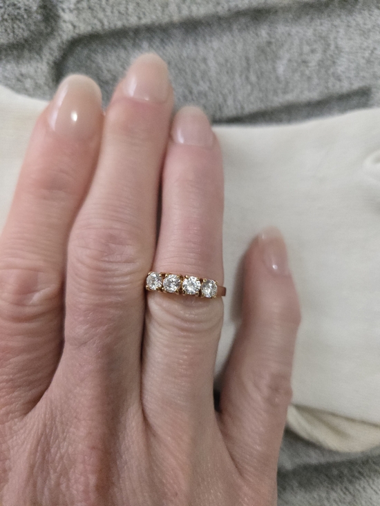 Jewelry - Classic Vintage Gold Four-Stone Ring Size 5 3/4